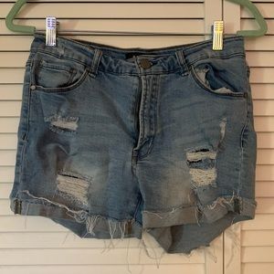 Distresses light blue Jean shorts